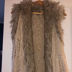H&M cable knit vest with fur collar